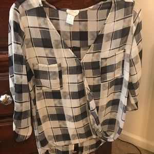Women’s blouse, flowy split back high low